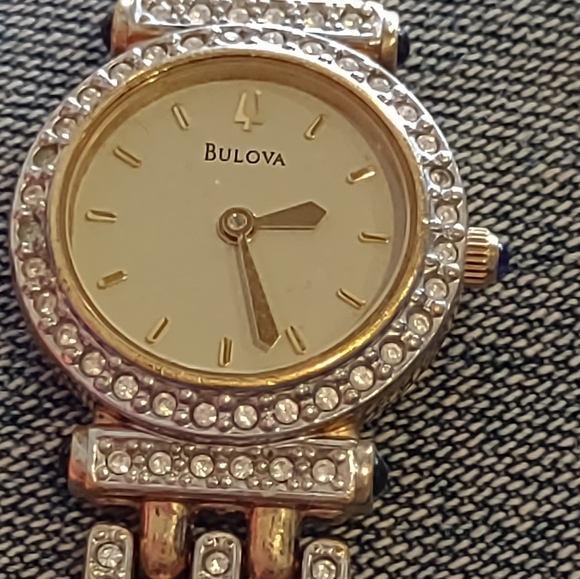 Bulova women's crystal swiss quartz watch  diamond bulova watch 98T11 - Picture 12 of 13